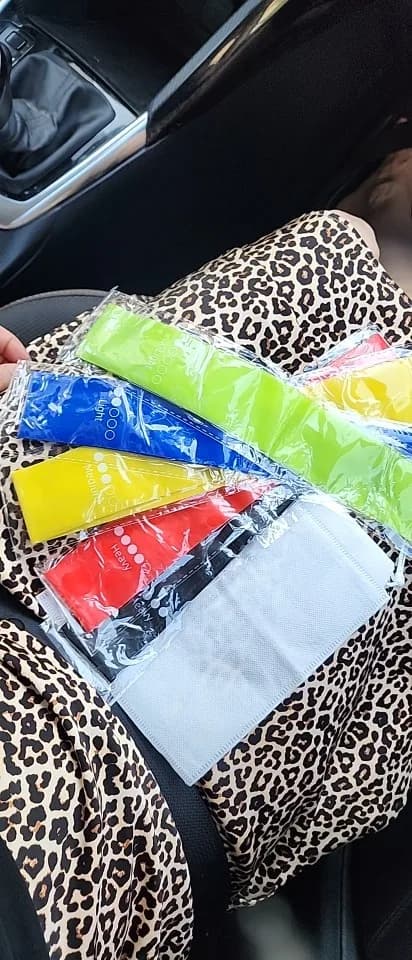 Buyer photo 1 of 1, 5 colors with bag