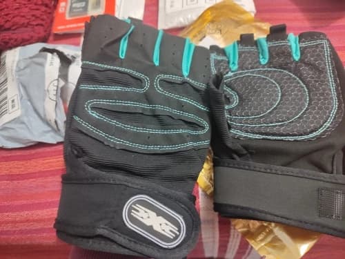Buyer photo 2 of 2, Light blue · XL