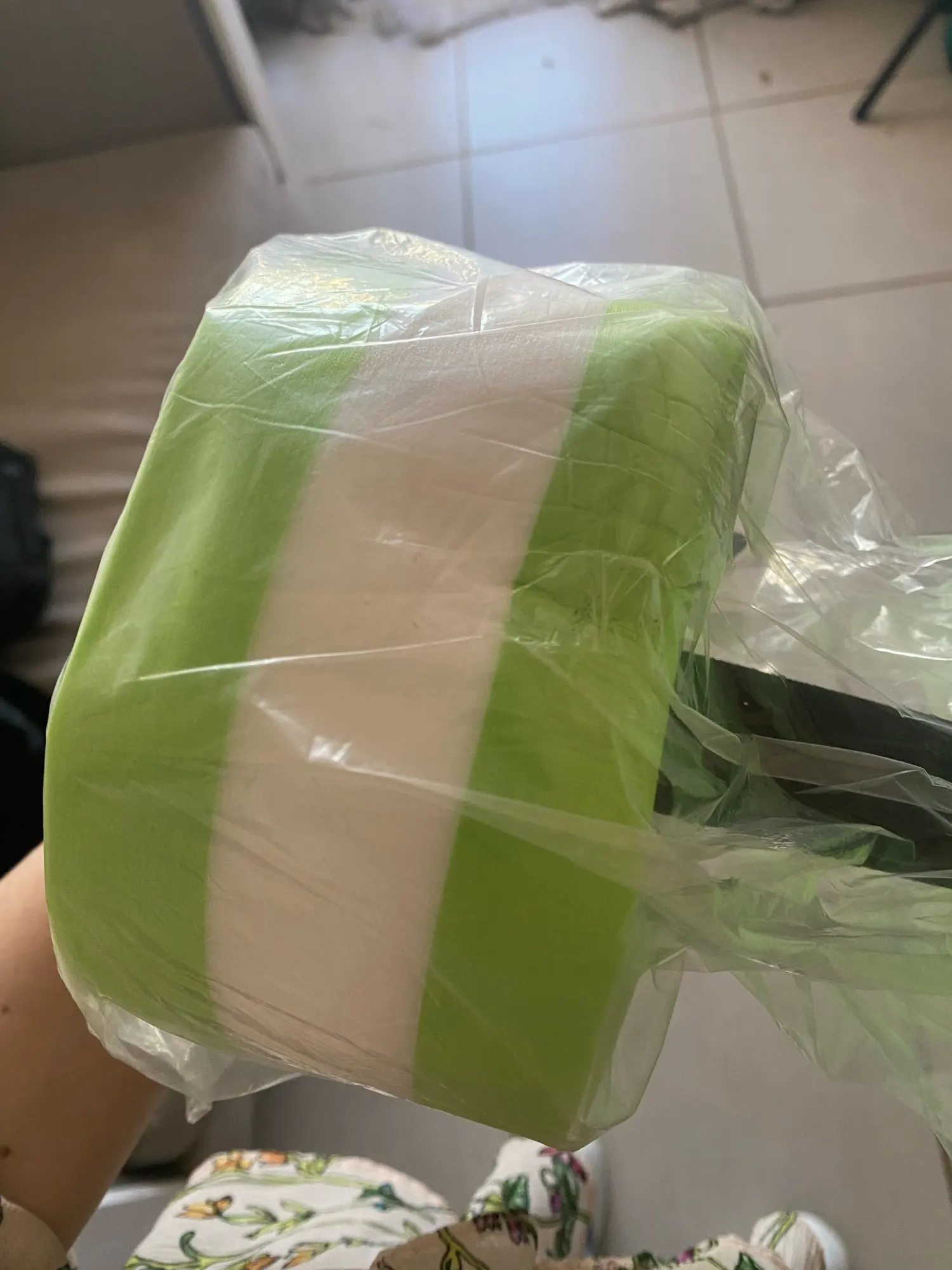 Buyer photo 1 of 2, GREEN-WHITE