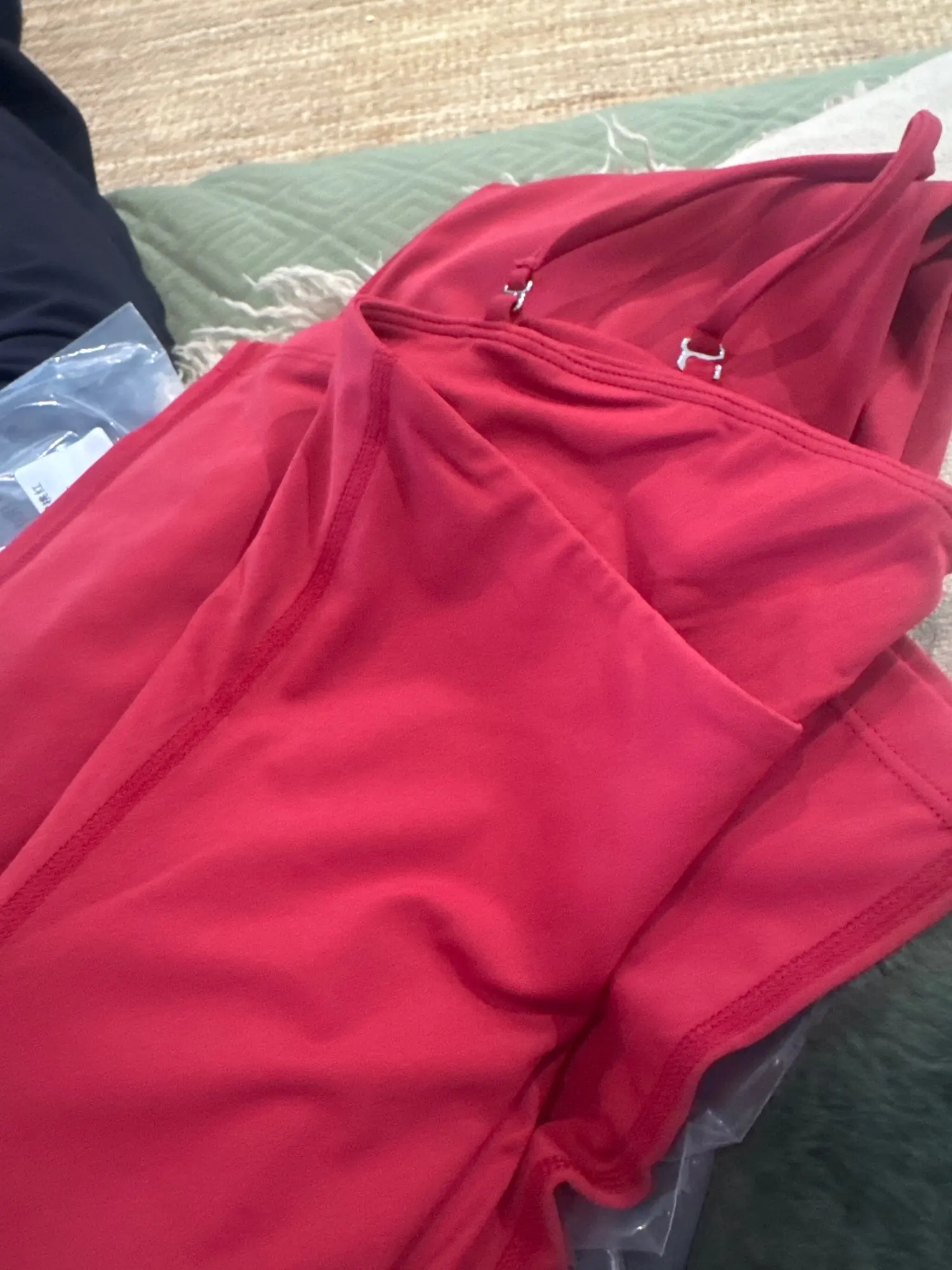 Buyer photo 1 of 1, Red · S