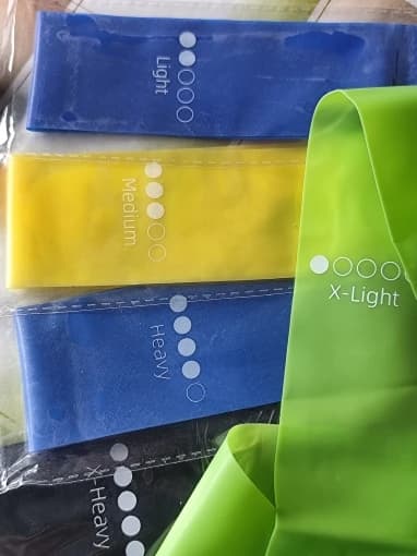 Buyer photo 2 of 2, 5 colors with bag
