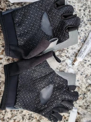 Buyer photo 1 of 2, Grey · S