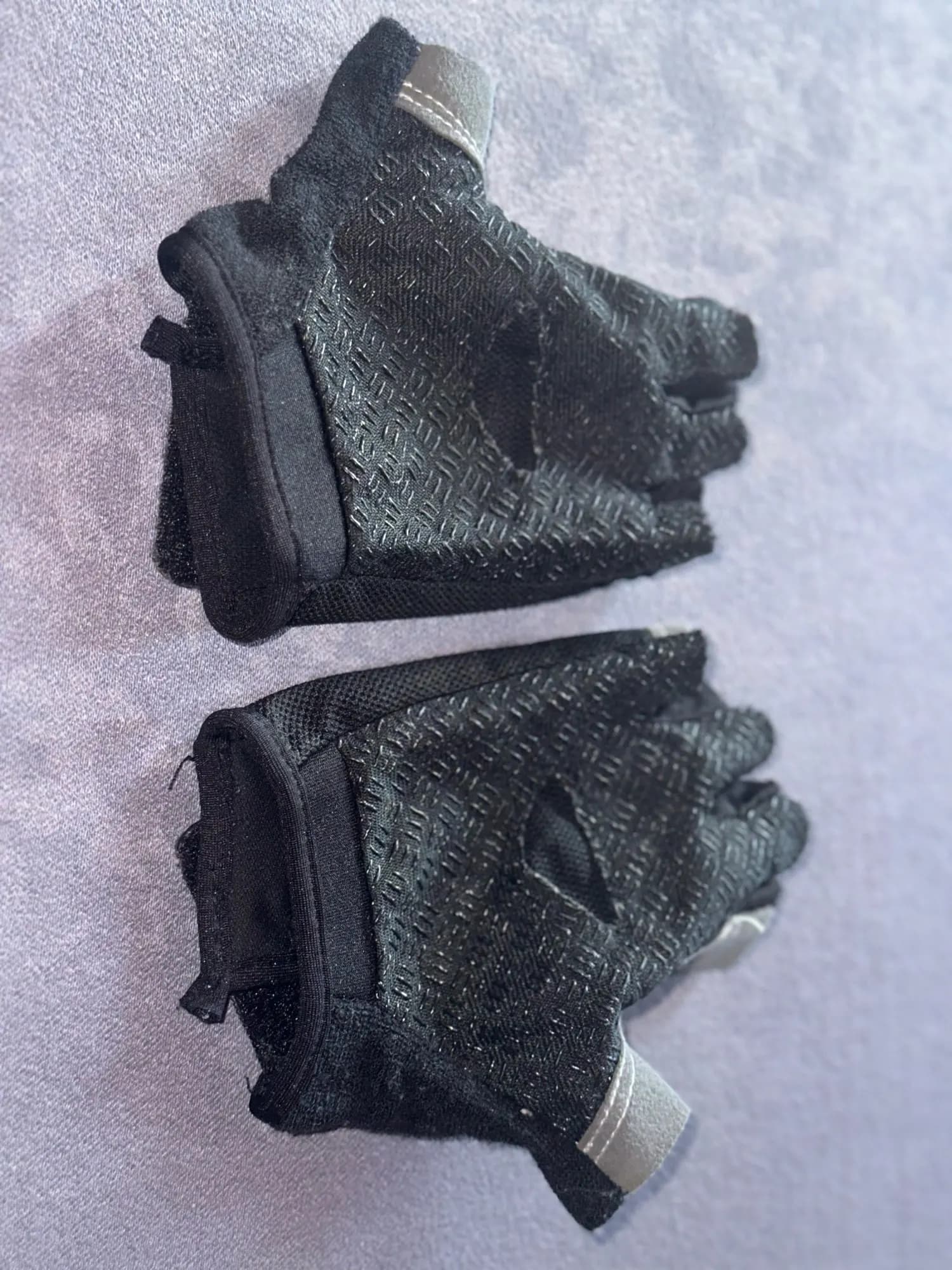 Buyer photo 1 of 2, Black · S