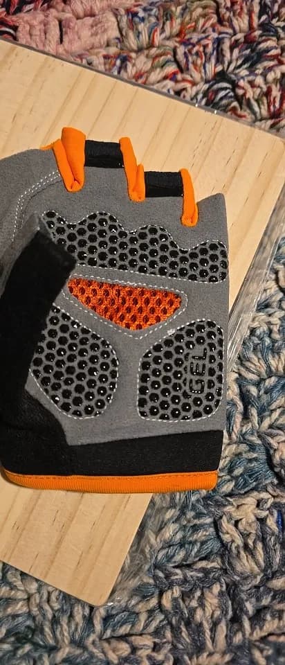 Buyer photo 2 of 2, Upgraded Orange · M