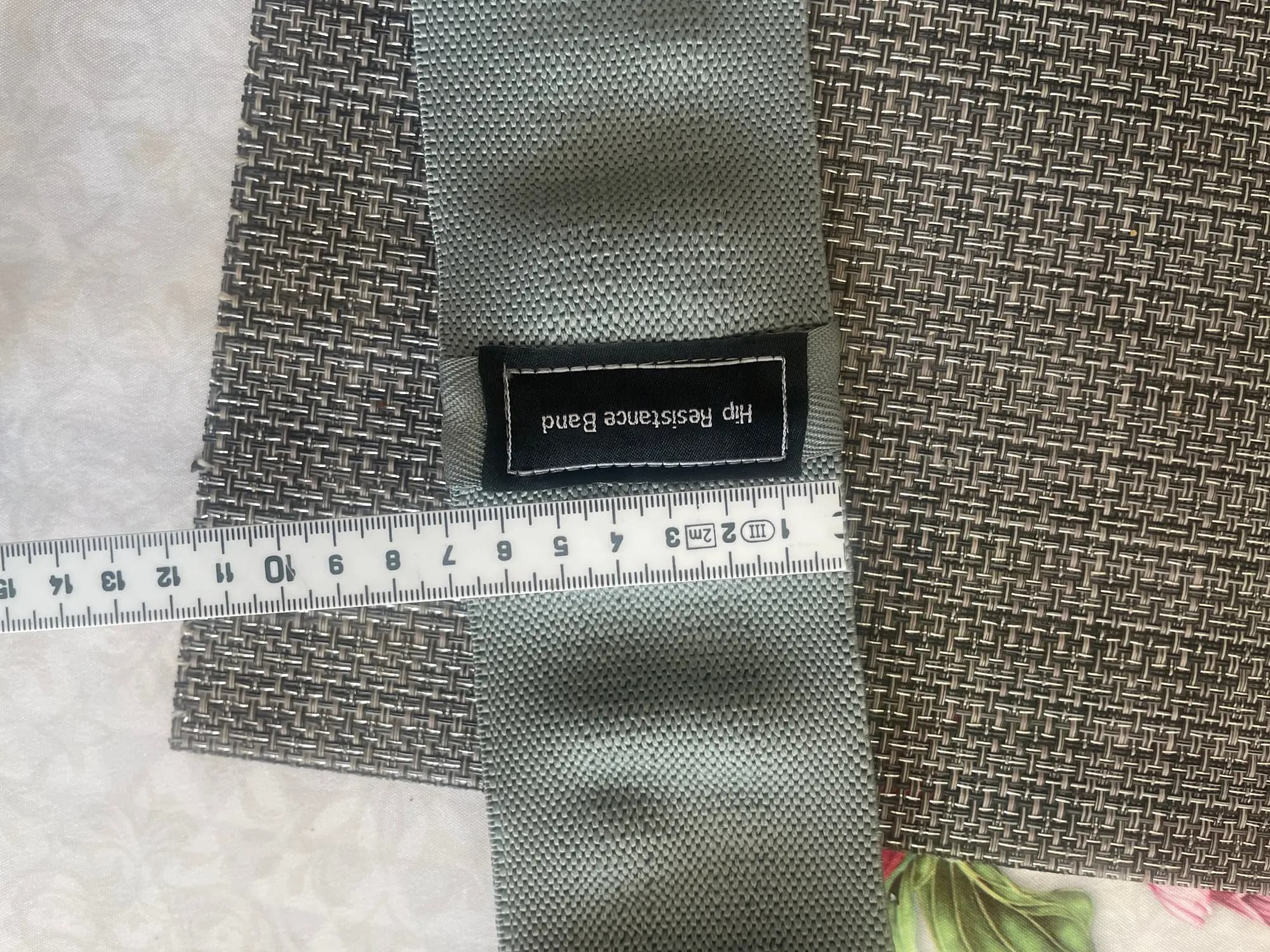 Buyer photo 1 of 2, Medium gray
