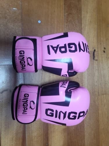 Buyer photo 1 of 2, pink · 6oz