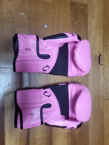Buyer photo 2 of 2, pink · 6oz